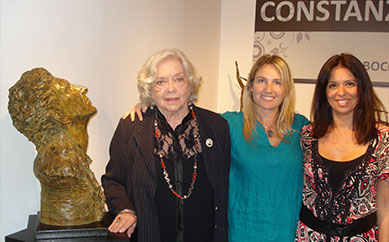 Constanza junto a Perla Gallardo y María José Pampin